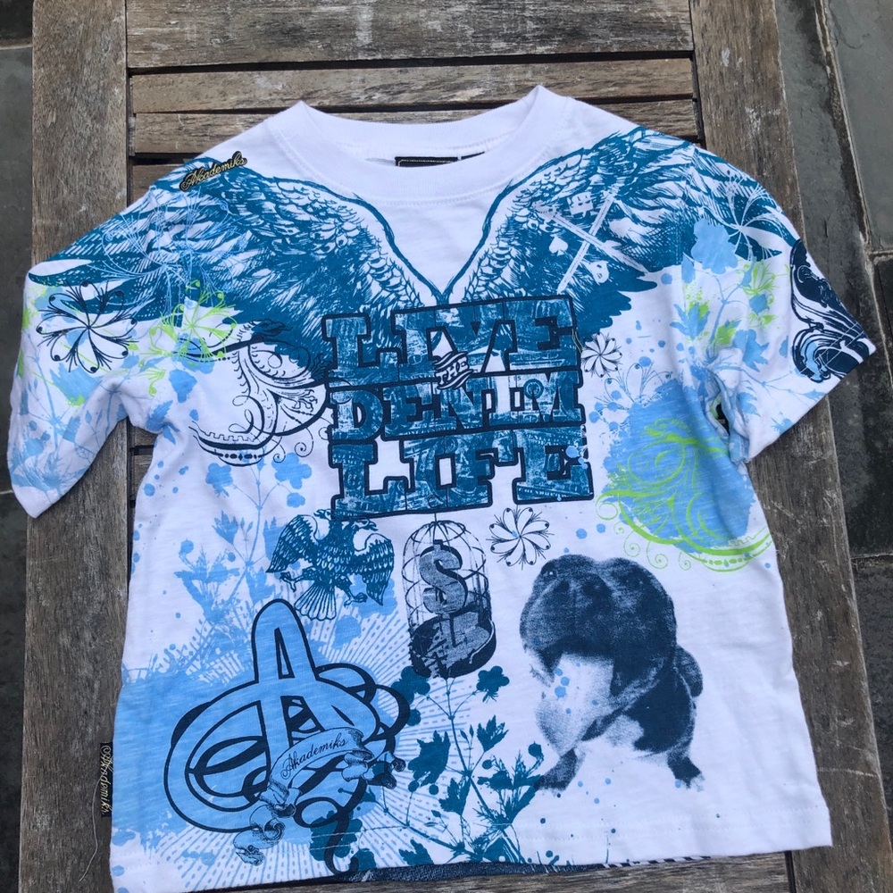 Akademiks Designer T-Shirt (NWOT)